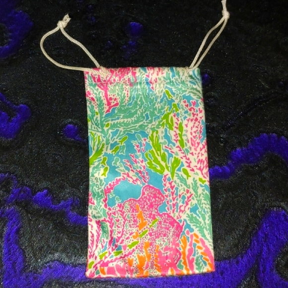 Lilly Pulitzer Pink and Green Patterned Pouch * Soft Sunglass Case * Coin Pouch - Picture 5 of 6